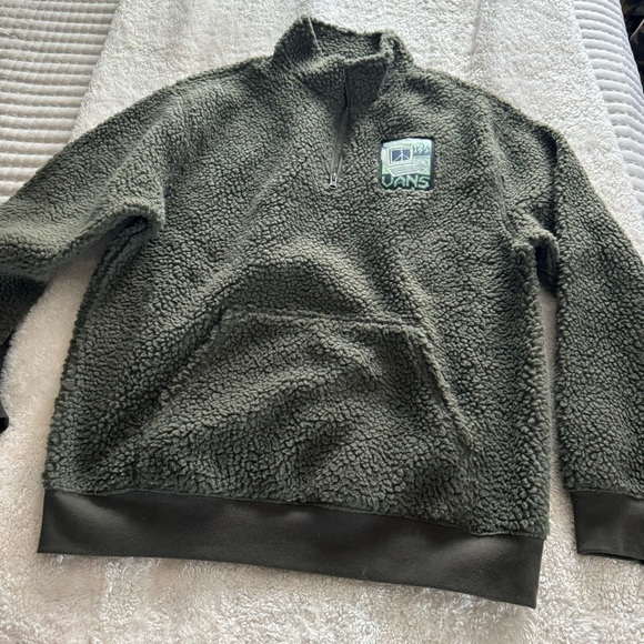 Vans Sherpa Unisex Peace Pull Over Sweatshirt - Picture 1 of 3